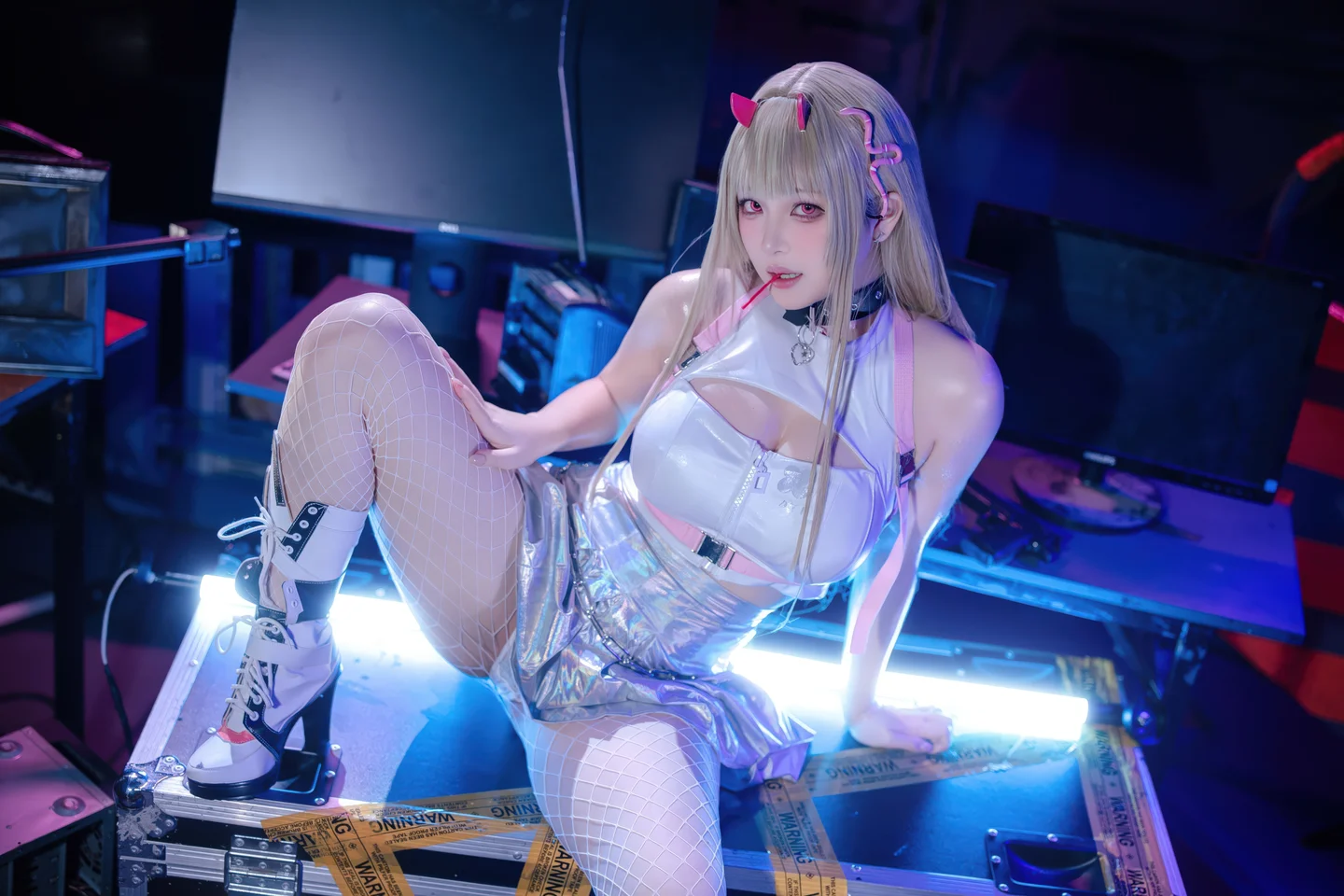 屿鱼 - No.073 胜利女神：妮姬 毒蛇 [86P-1.01GB] tg@simisebaisi 【丝足阁】039.webp